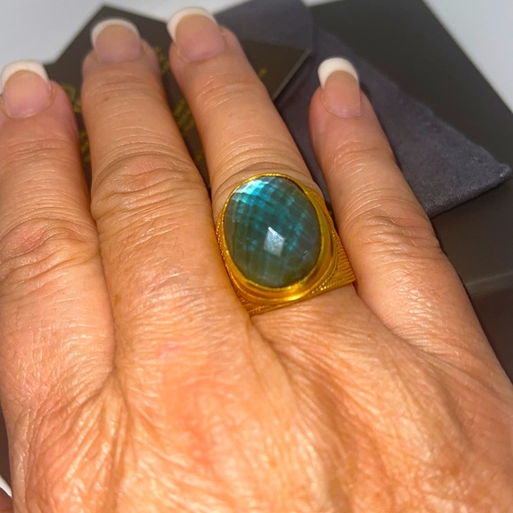 Julie Vos Faceted imported
Oval Blue Glass set in 24k gold adjustable: OS - Picture 4 of 6